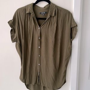 Madewell short sleeve button down. Size small.